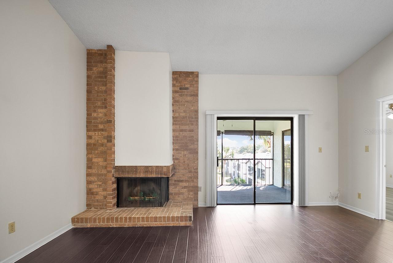 Image 7 of 32 For 4 Escondido Circle 27