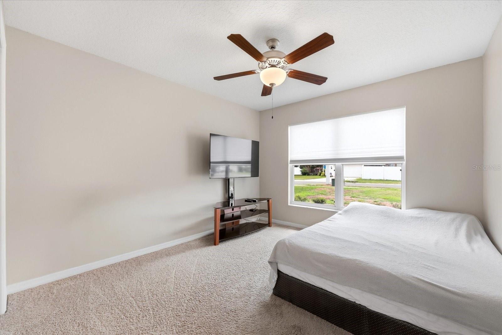 Image 15 of 33 For 224 Bryan Oak Avenue