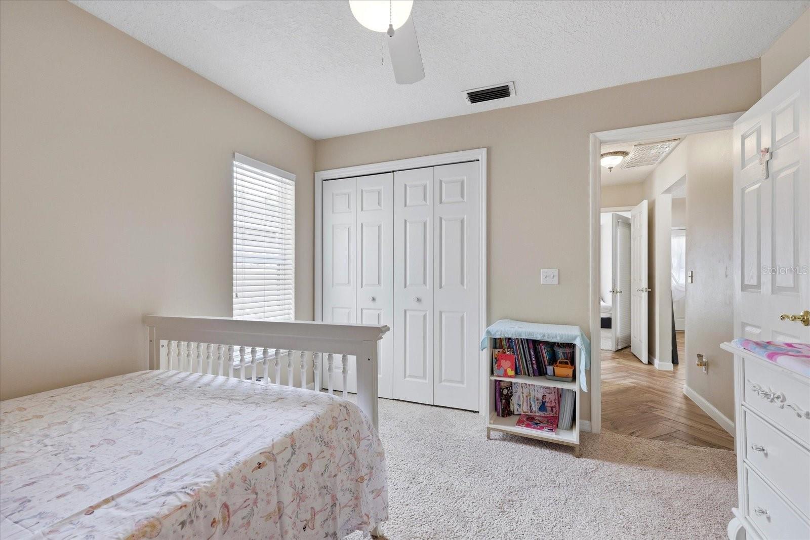 Image 19 of 33 For 224 Bryan Oak Avenue