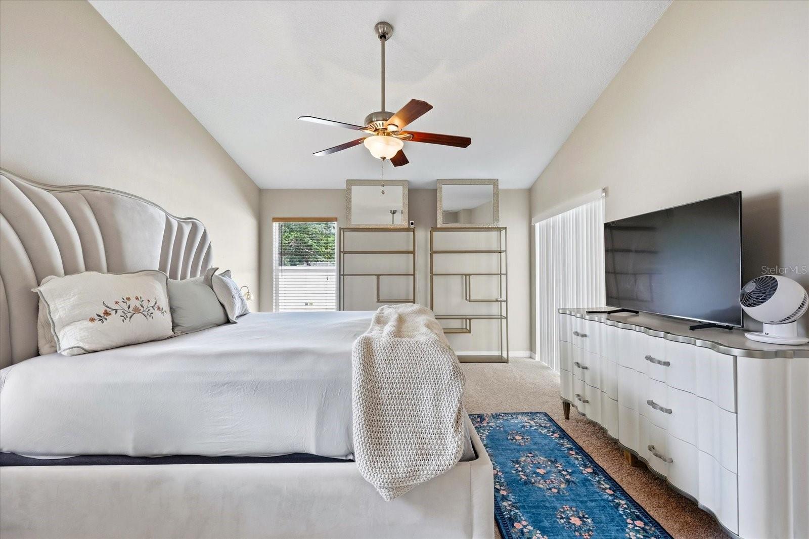 Image 21 of 33 For 224 Bryan Oak Avenue