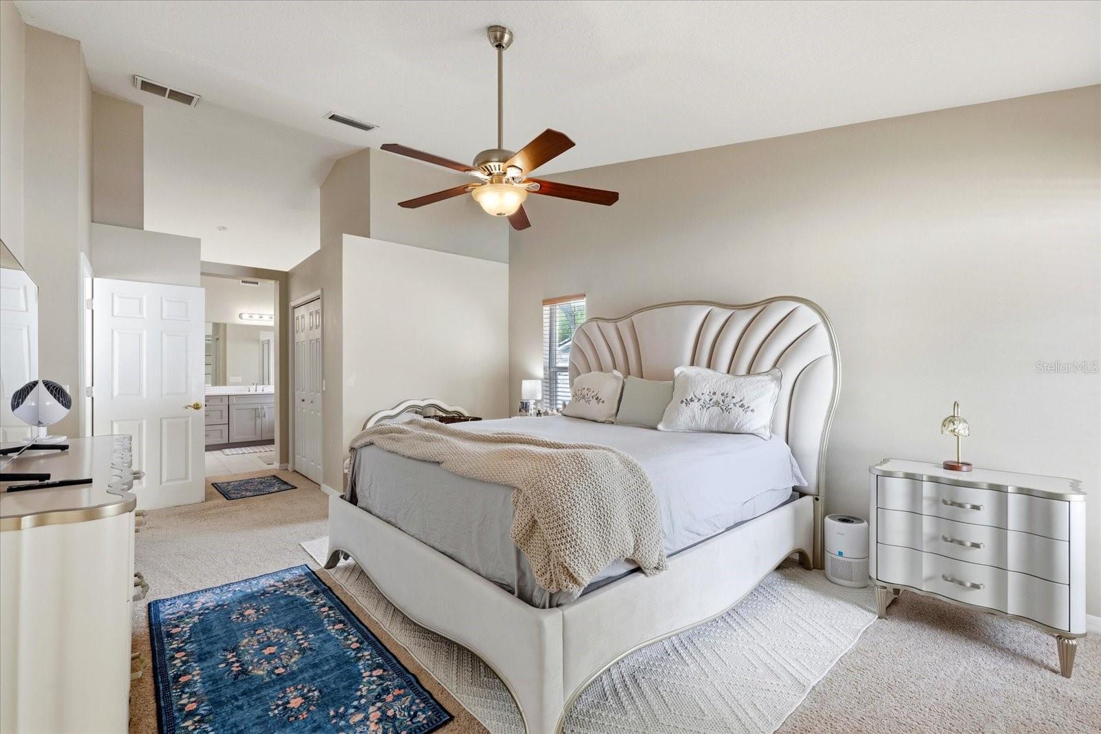 Image 22 of 33 For 224 Bryan Oak Avenue