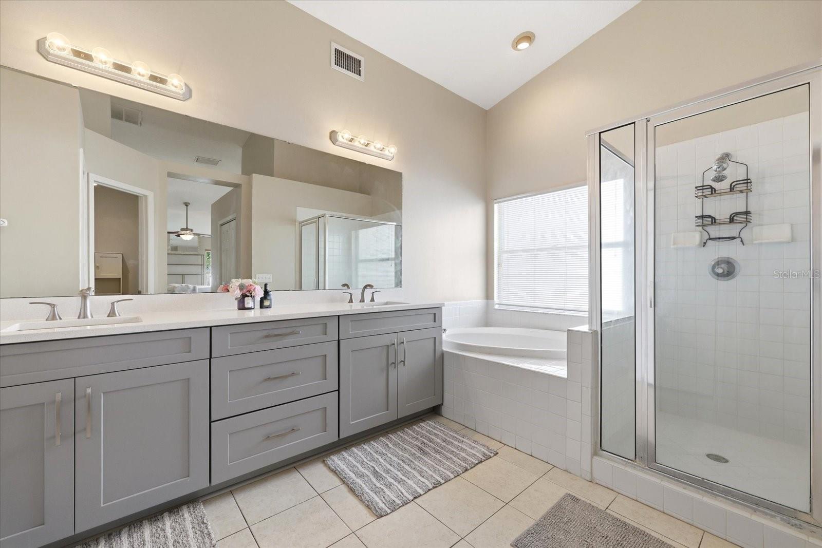 Image 24 of 33 For 224 Bryan Oak Avenue