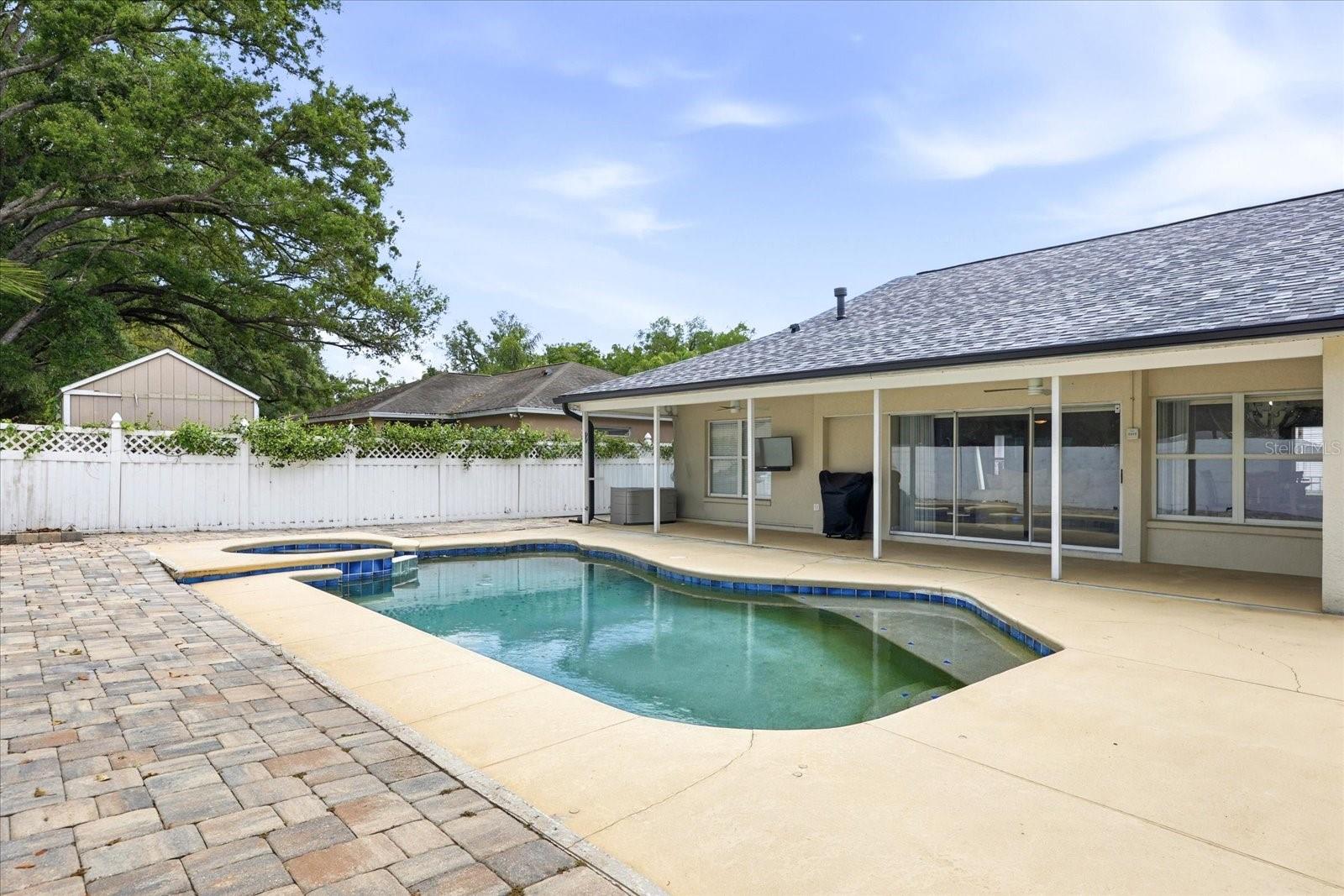 Image 30 of 33 For 224 Bryan Oak Avenue