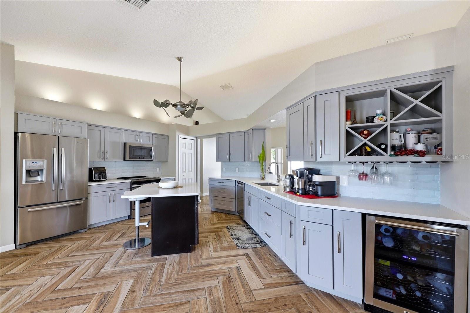 Image 7 of 33 For 224 Bryan Oak Avenue