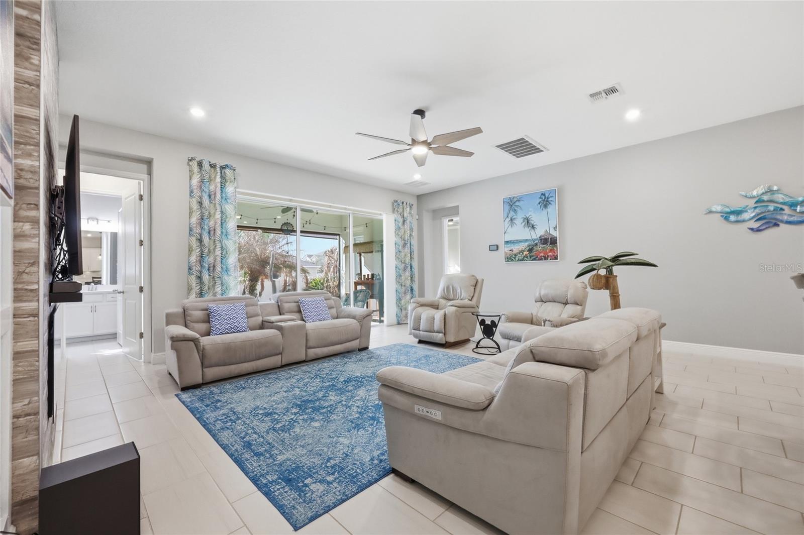 Image 17 of 49 For 1646 Holcomb Creek Street