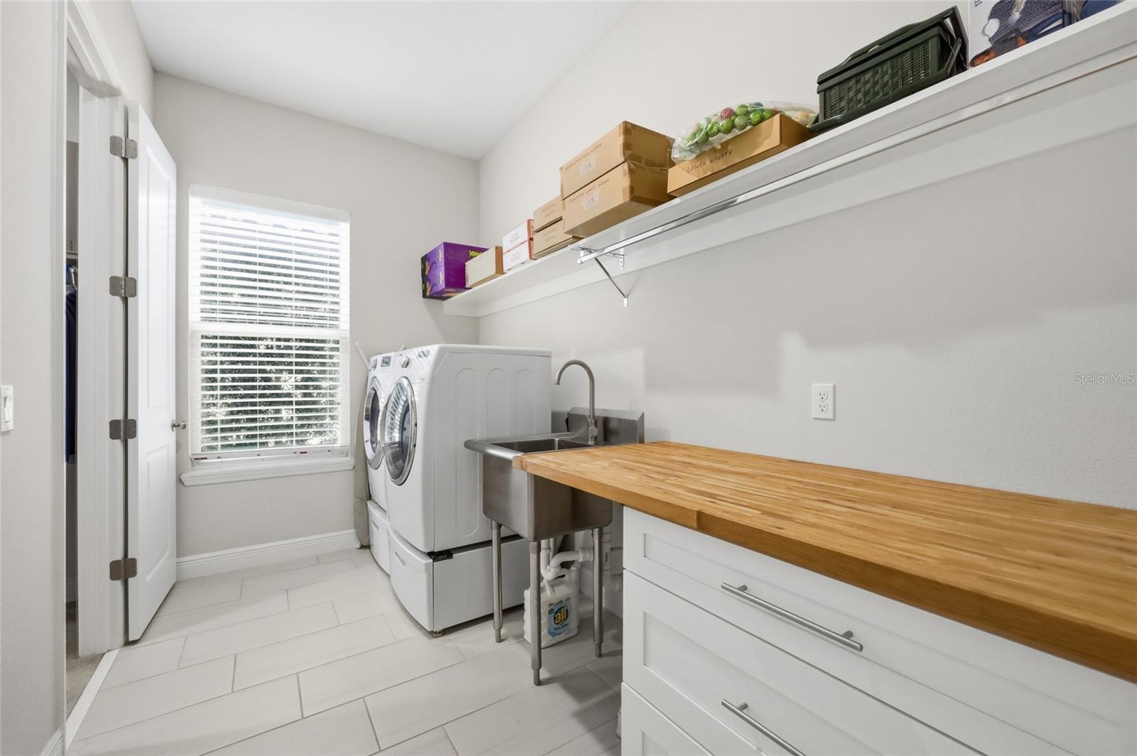 Image 28 of 49 For 1646 Holcomb Creek Street