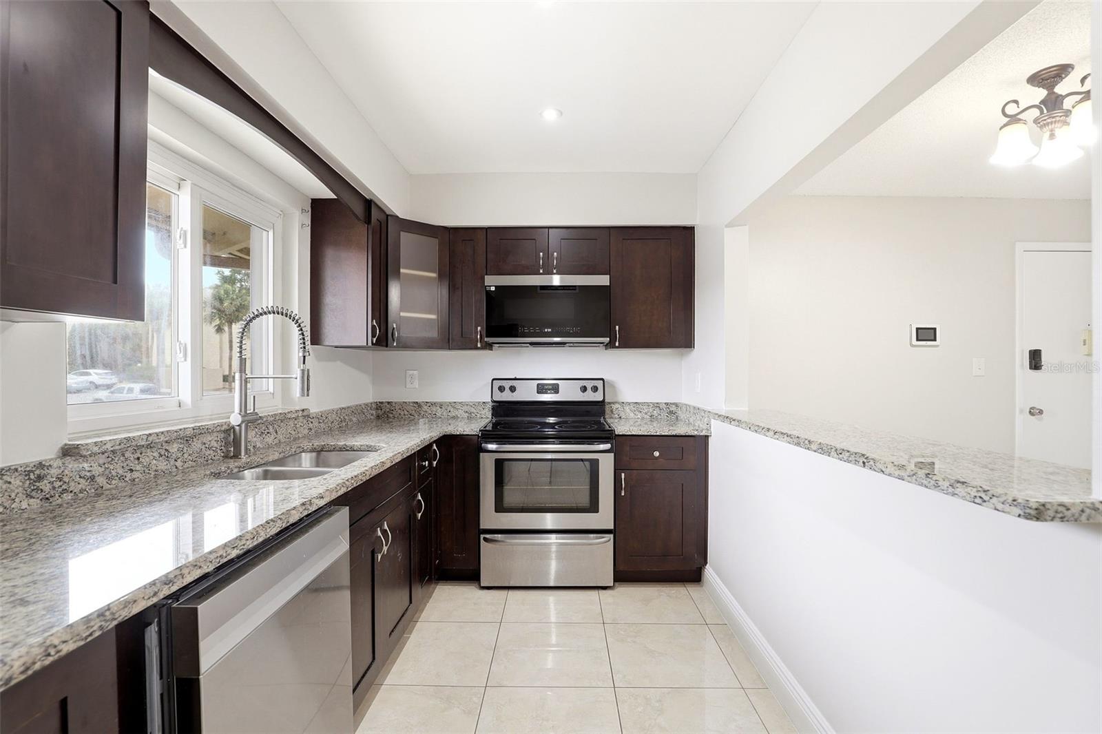 Image 12 of 38 For 626 Orange Drive 243