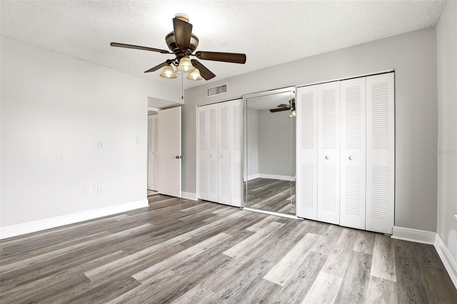 Image 20 of 38 For 626 Orange Drive 243