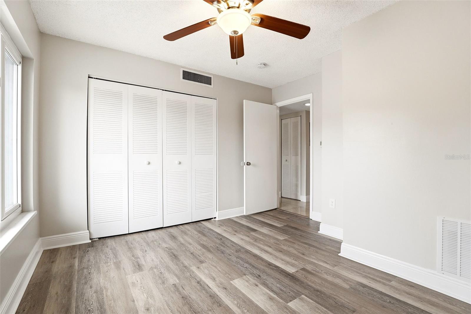 Image 22 of 38 For 626 Orange Drive 243