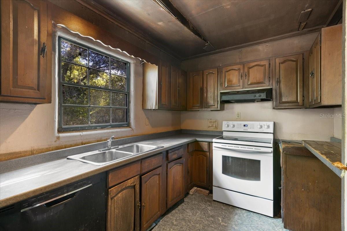 Image 14 of 41 For 6950 Highway 41