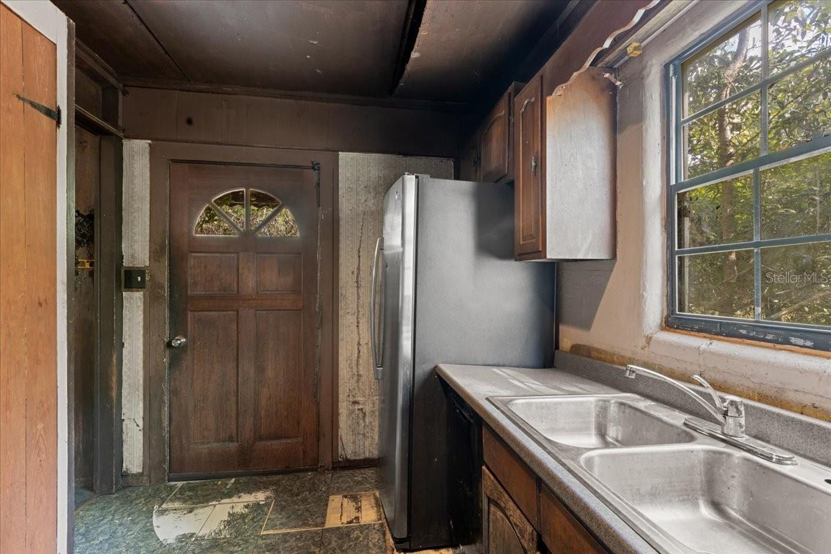 Image 15 of 41 For 6950 Highway 41