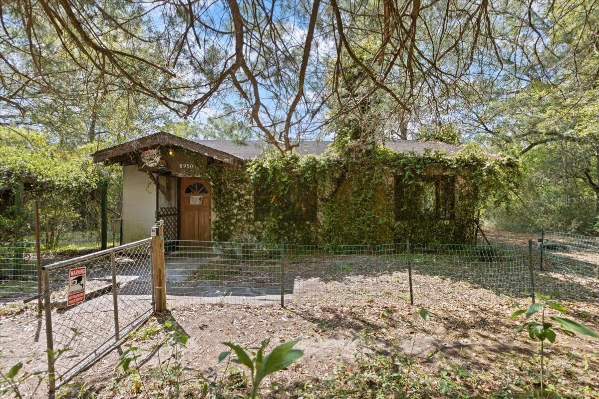 Image 4 of 41 For 6950 Highway 41