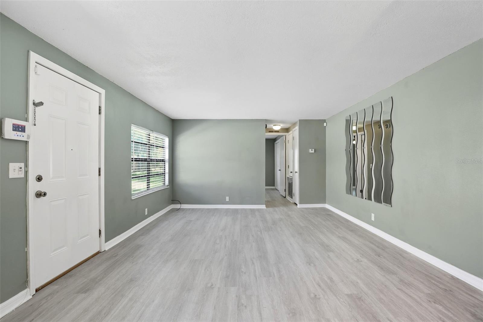 Image 6 of 20 For 344 Eron Way 12