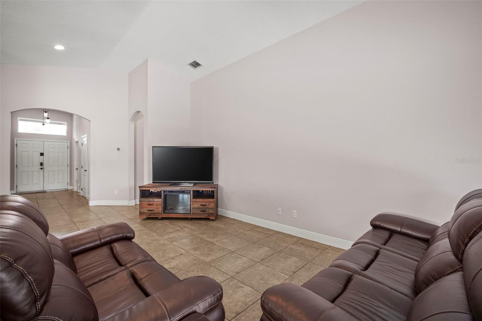 Image 13 of 58 For 20347 Starry Street