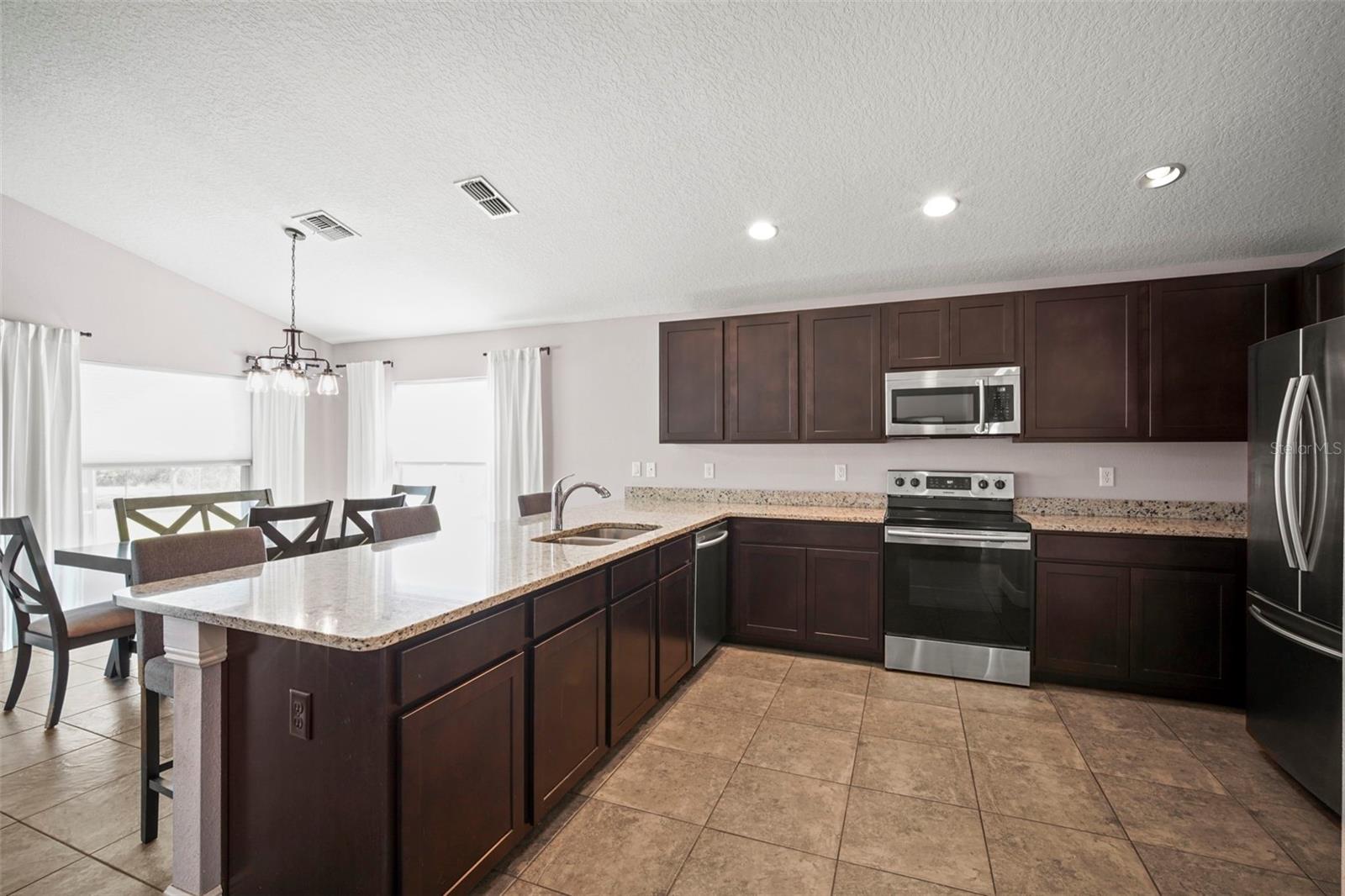 Image 14 of 58 For 20347 Starry Street