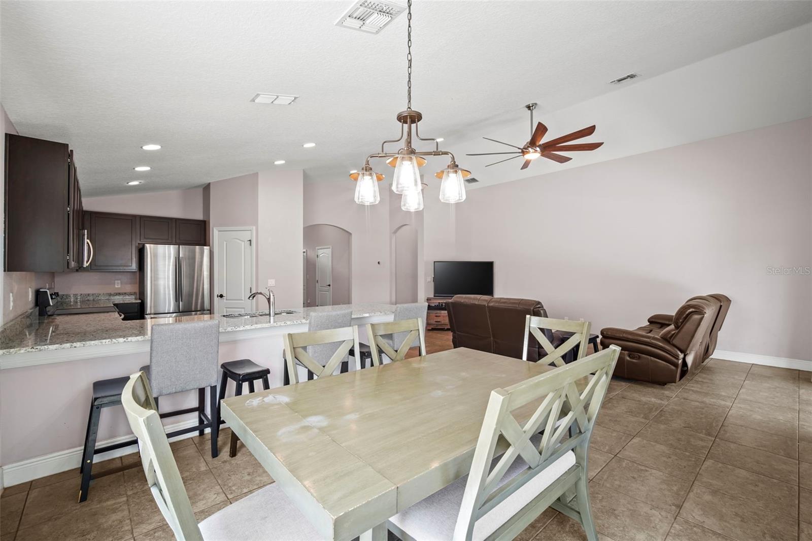 Image 19 of 58 For 20347 Starry Street