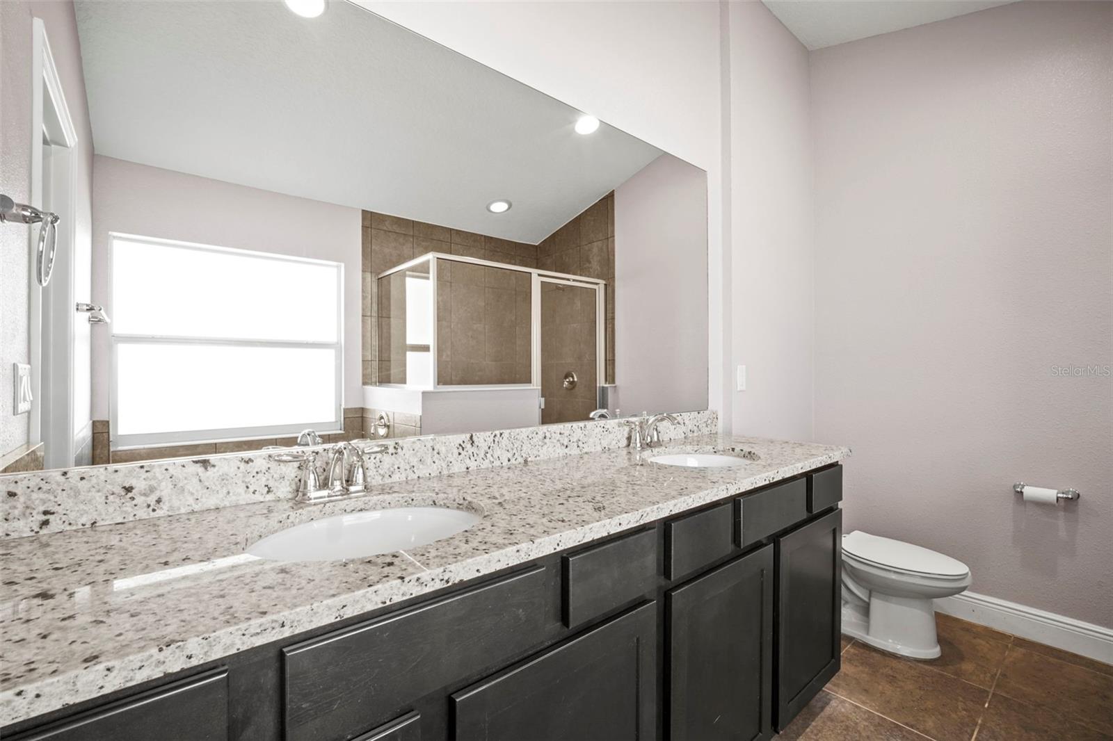 Image 26 of 58 For 20347 Starry Street