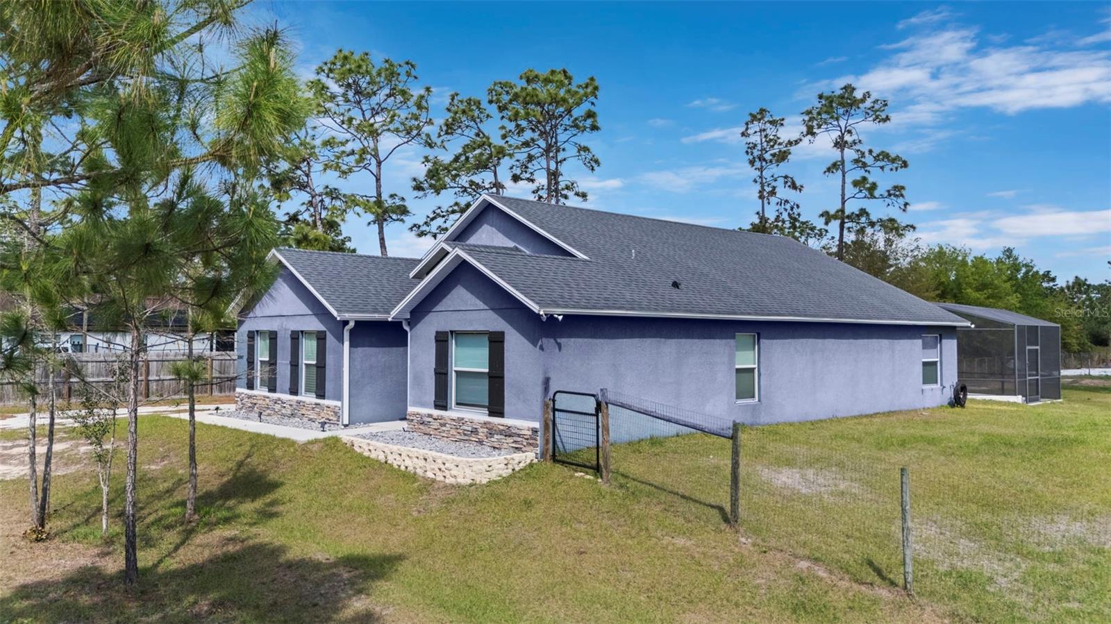 Image 4 of 58 For 20347 Starry Street