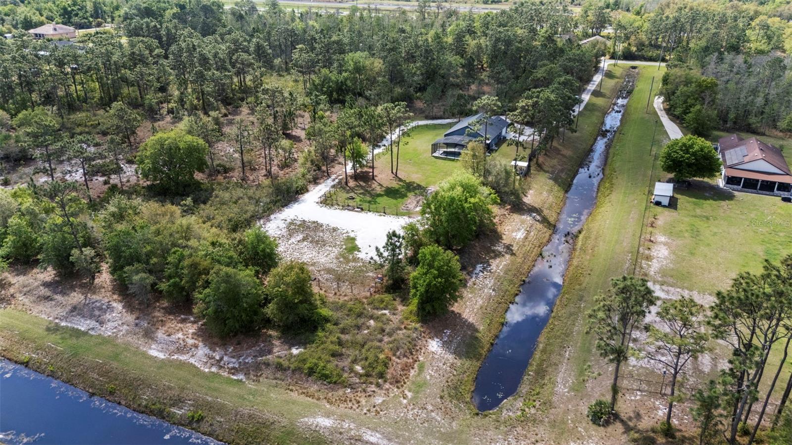 Image 44 of 58 For 20347 Starry Street