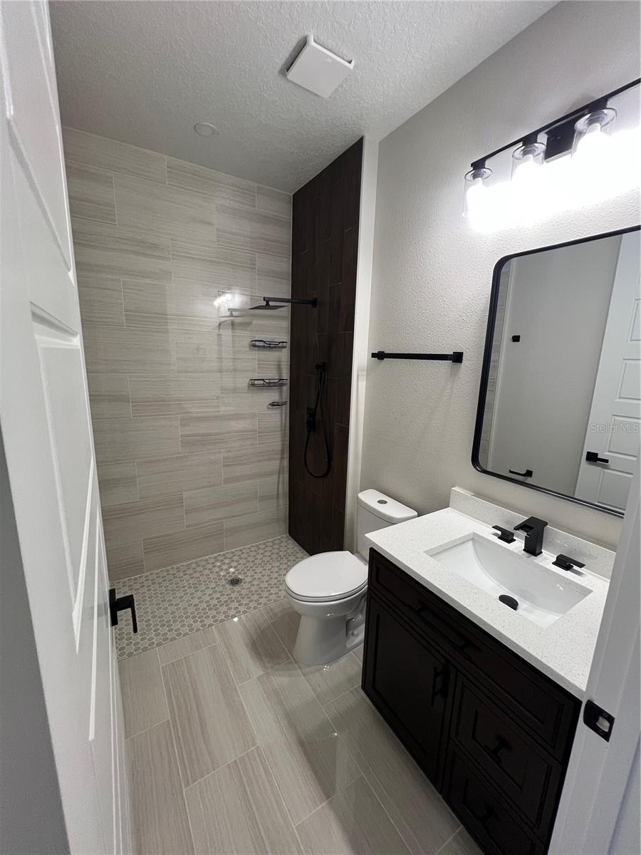 Image 16 of 19 For 3320 Buckingham Way