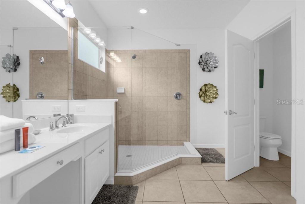 Image 12 of 37 For 5220 Oakbourne Avenue