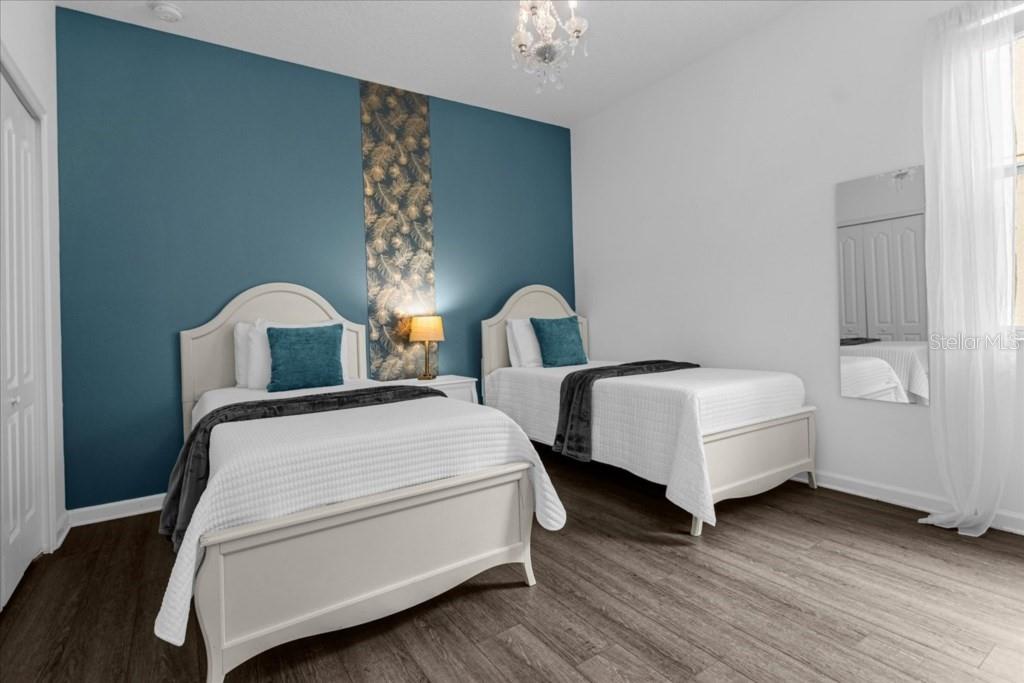 Image 18 of 37 For 5220 Oakbourne Avenue