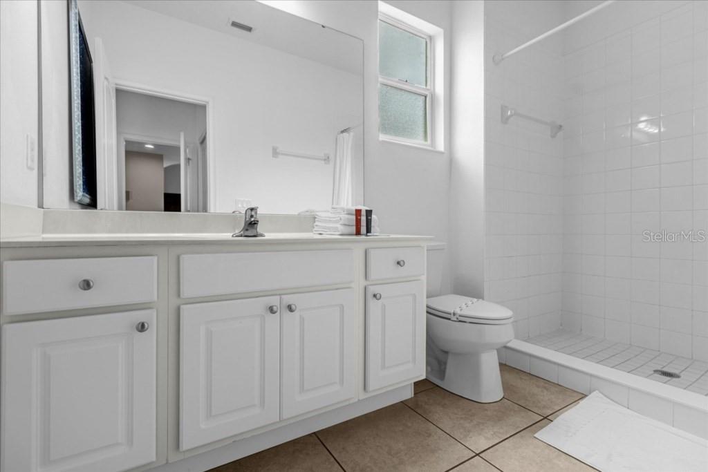 Image 20 of 37 For 5220 Oakbourne Avenue