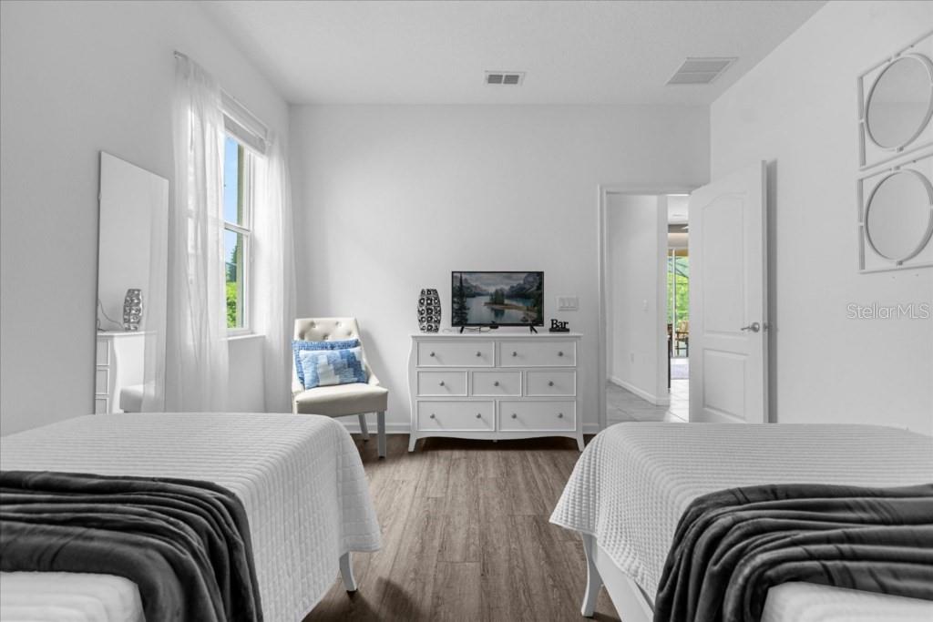 Image 21 of 37 For 5220 Oakbourne Avenue