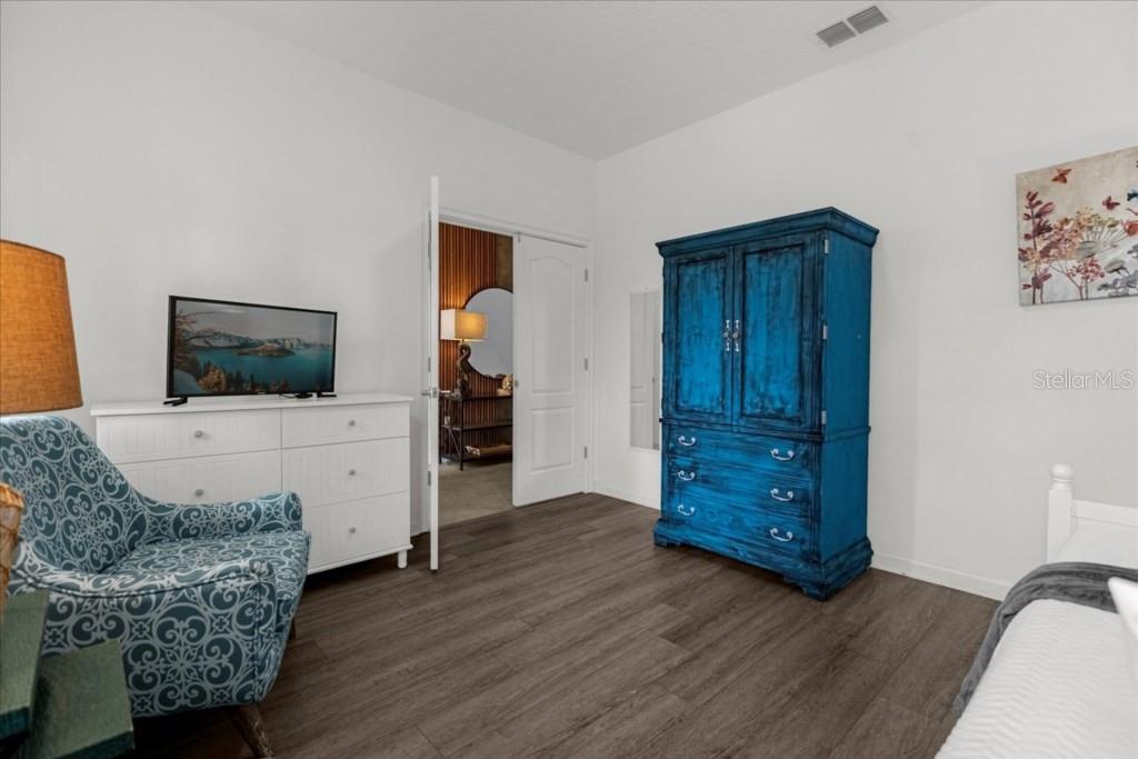 Image 23 of 37 For 5220 Oakbourne Avenue