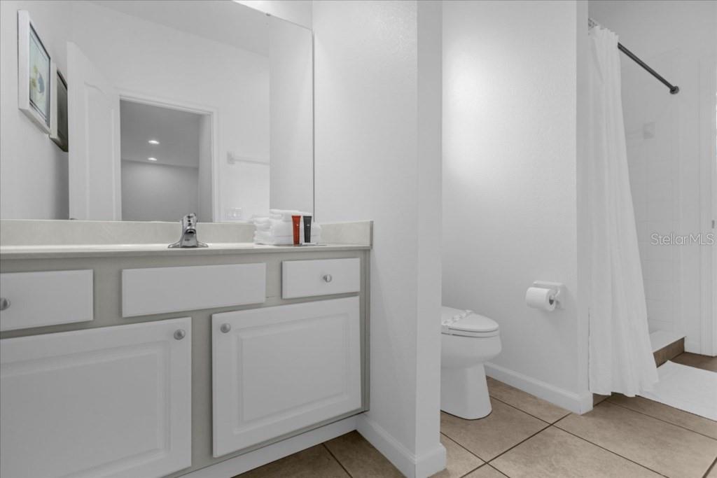 Image 26 of 37 For 5220 Oakbourne Avenue