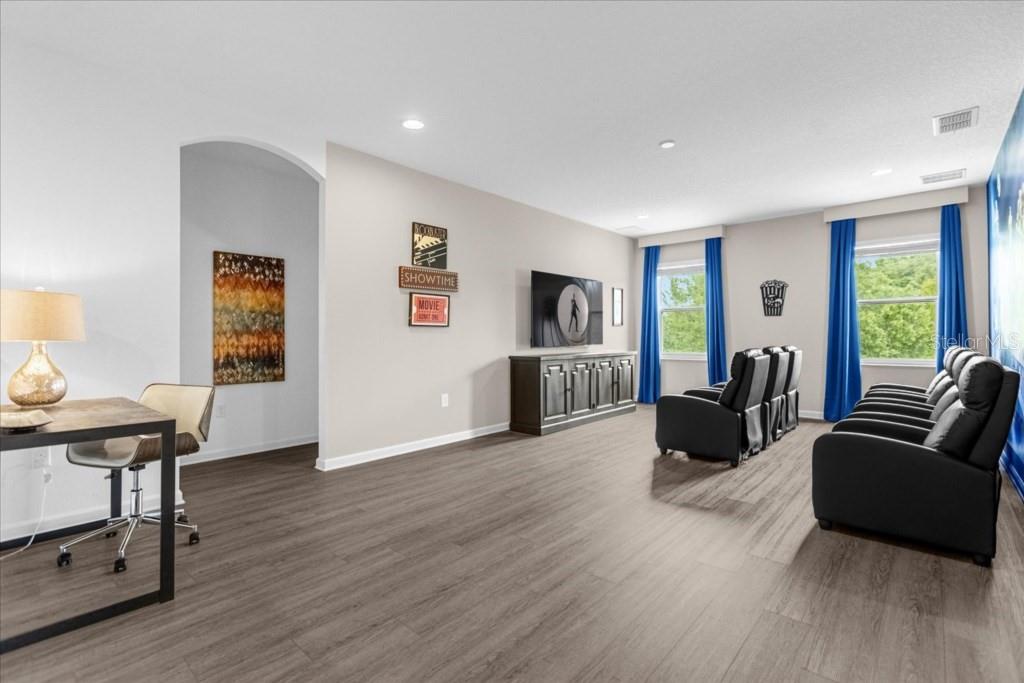 Image 8 of 37 For 5220 Oakbourne Avenue