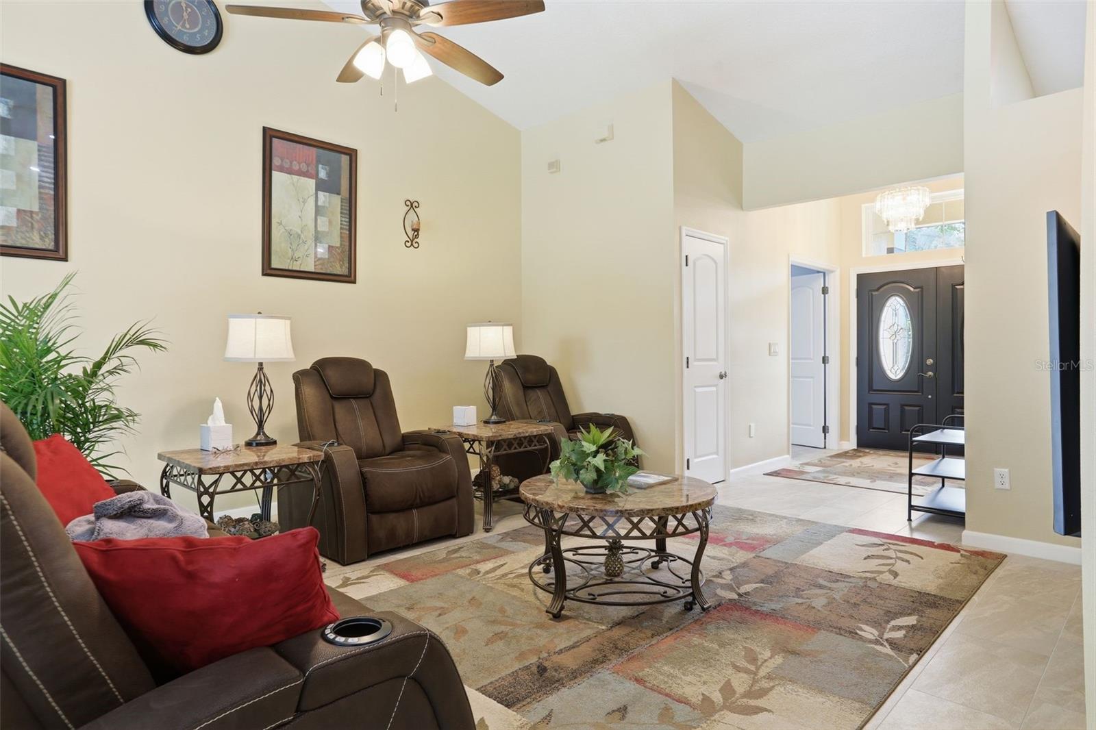 Image 15 of 49 For 118 Brookshire Court