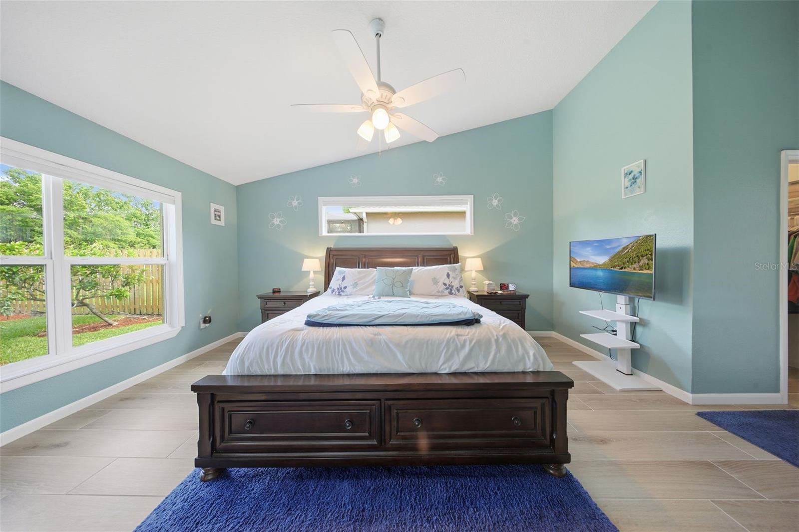 Image 19 of 49 For 118 Brookshire Court