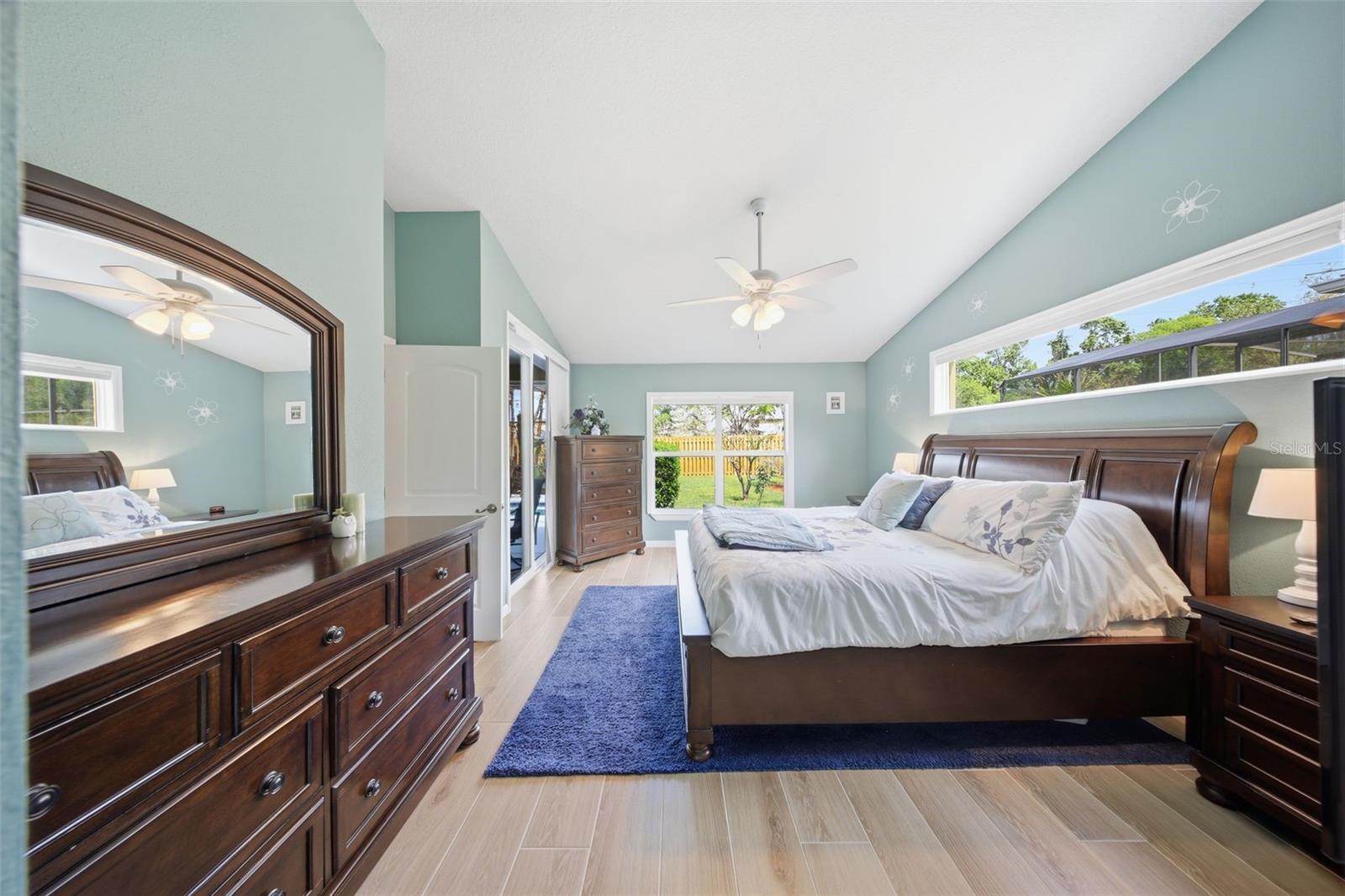 Image 20 of 49 For 118 Brookshire Court