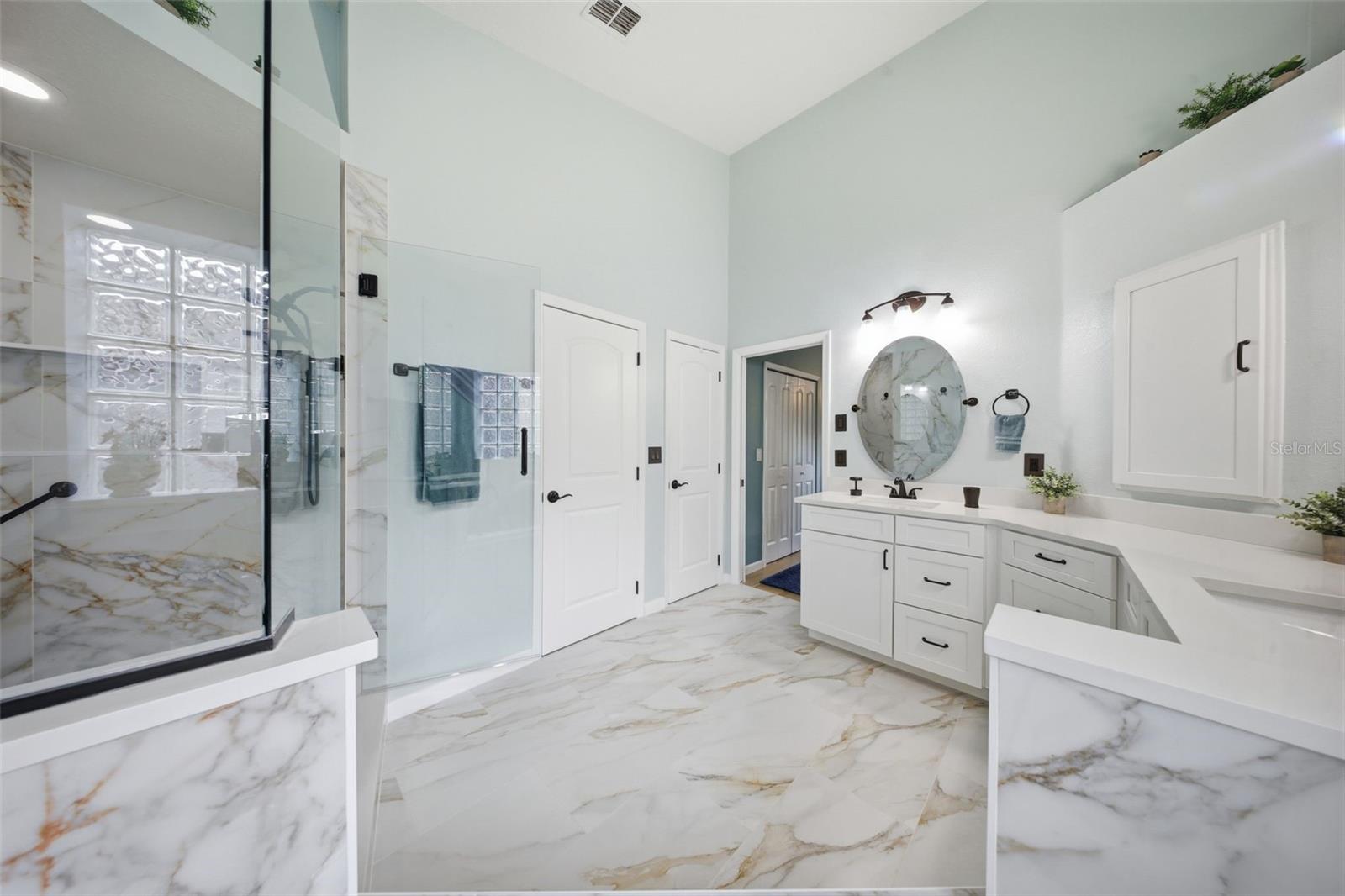 Image 24 of 49 For 118 Brookshire Court