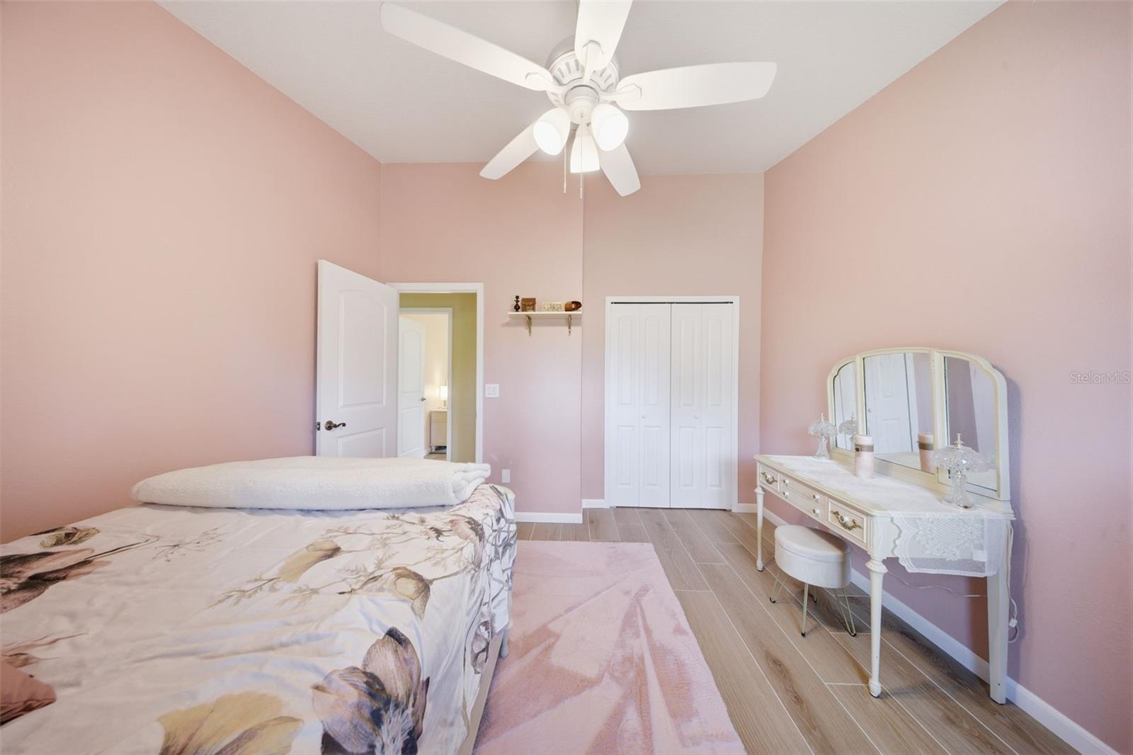 Image 29 of 49 For 118 Brookshire Court