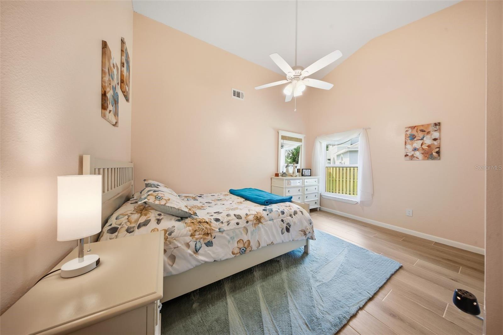 Image 30 of 49 For 118 Brookshire Court