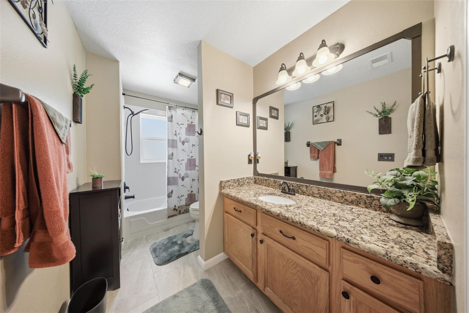 Image 32 of 49 For 118 Brookshire Court