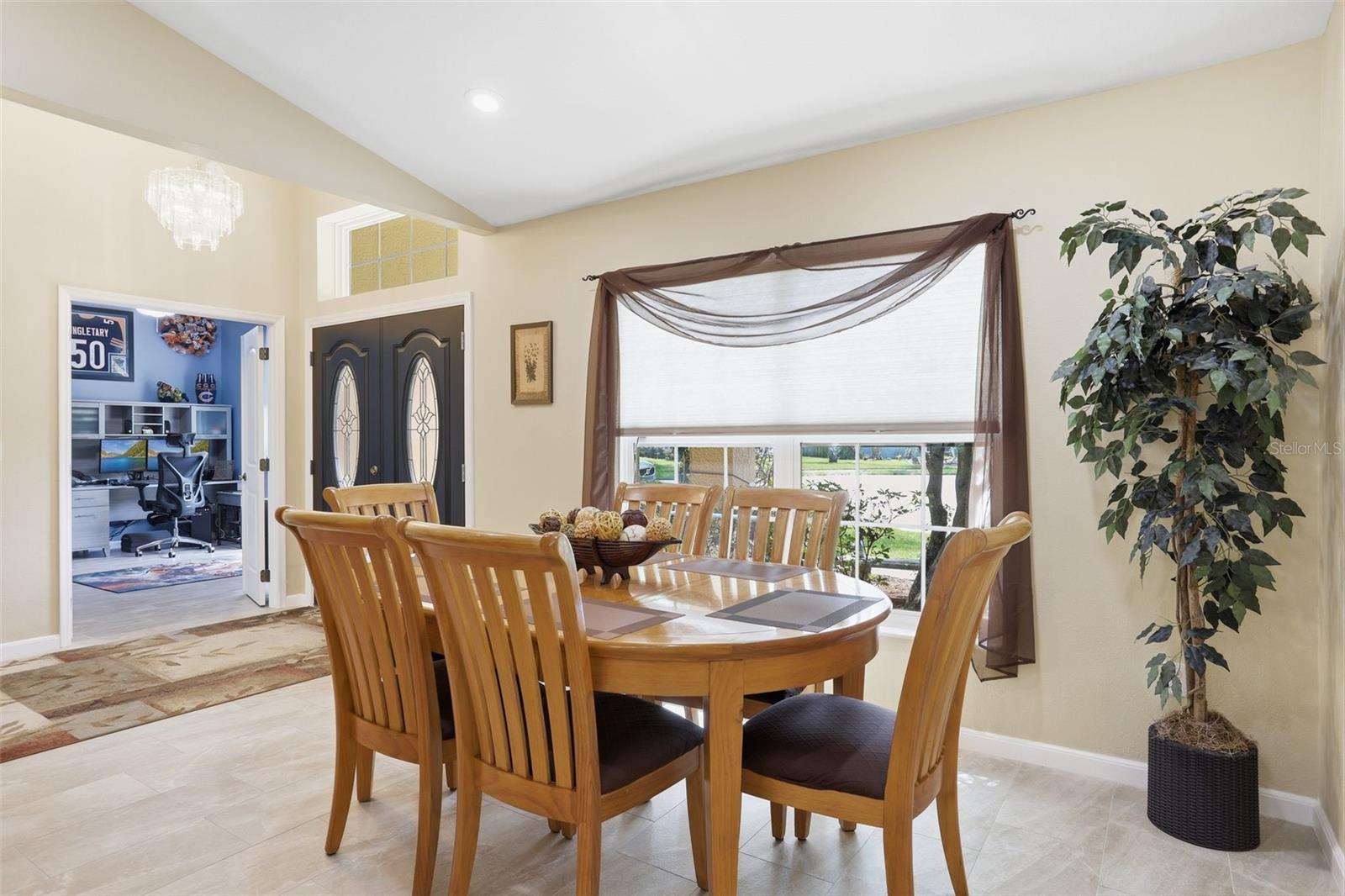 Image 8 of 49 For 118 Brookshire Court