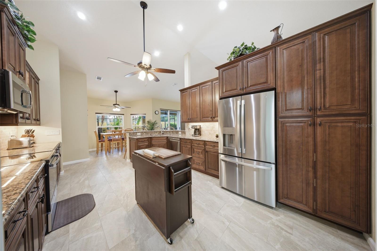 Image 9 of 49 For 118 Brookshire Court