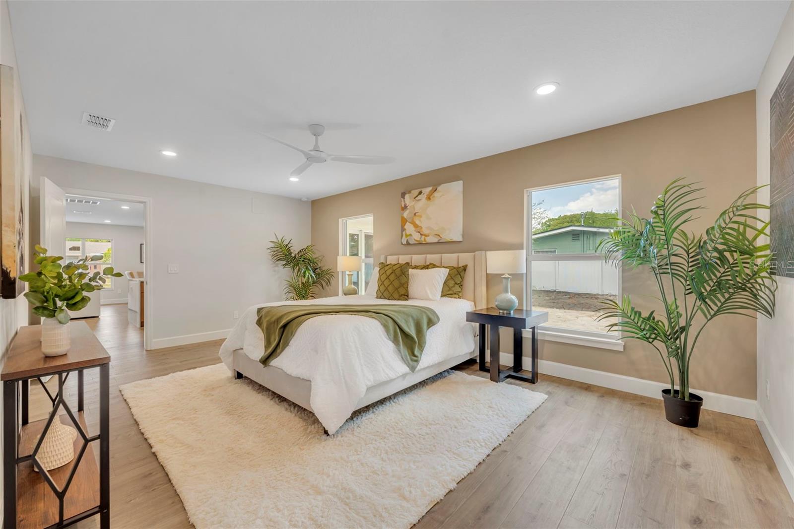 Image 21 of 35 For 350 Cornwall Rd