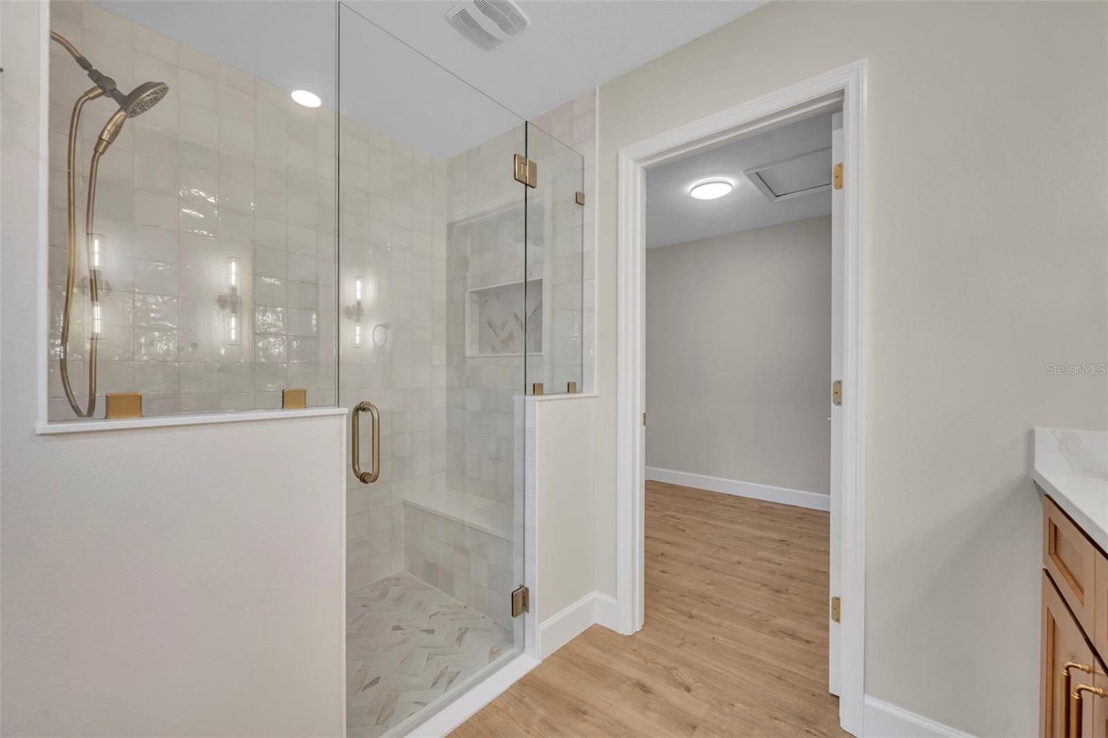 Image 24 of 35 For 350 Cornwall Rd