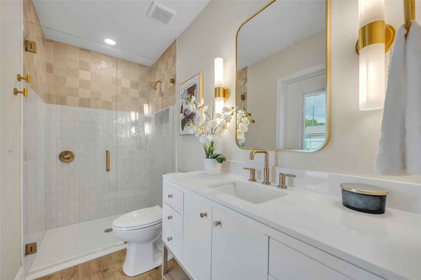 Image 27 of 35 For 350 Cornwall Rd