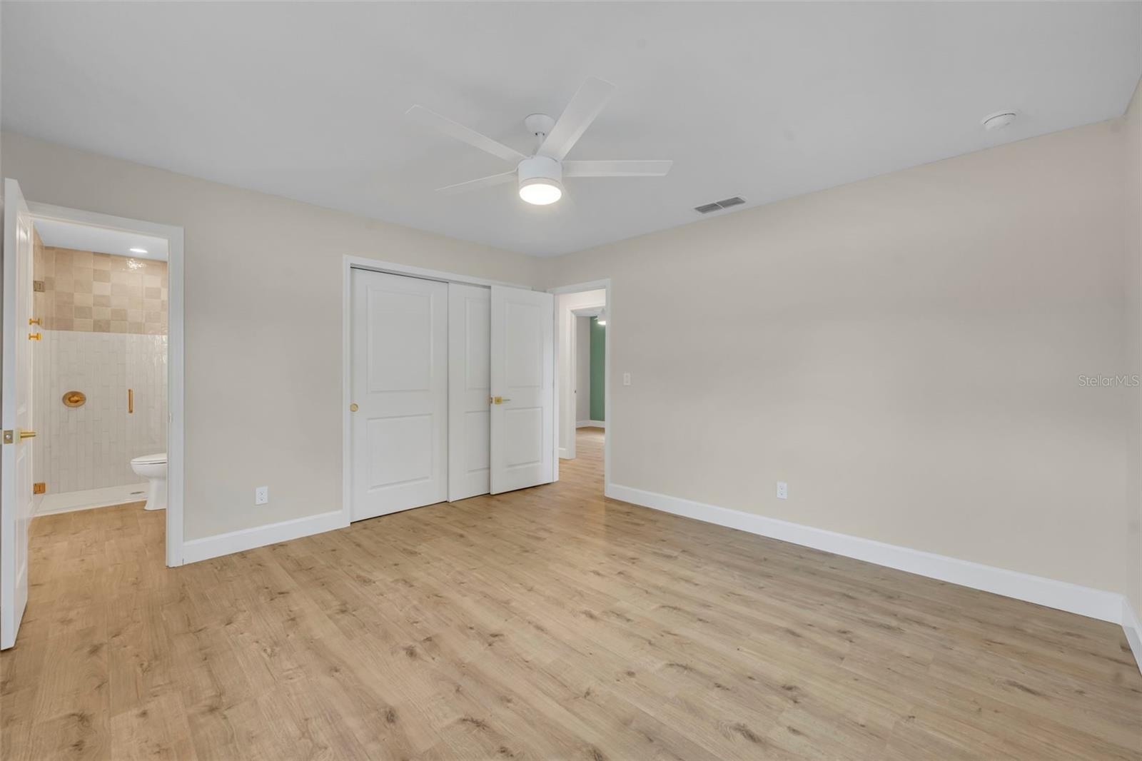 Image 29 of 35 For 350 Cornwall Rd