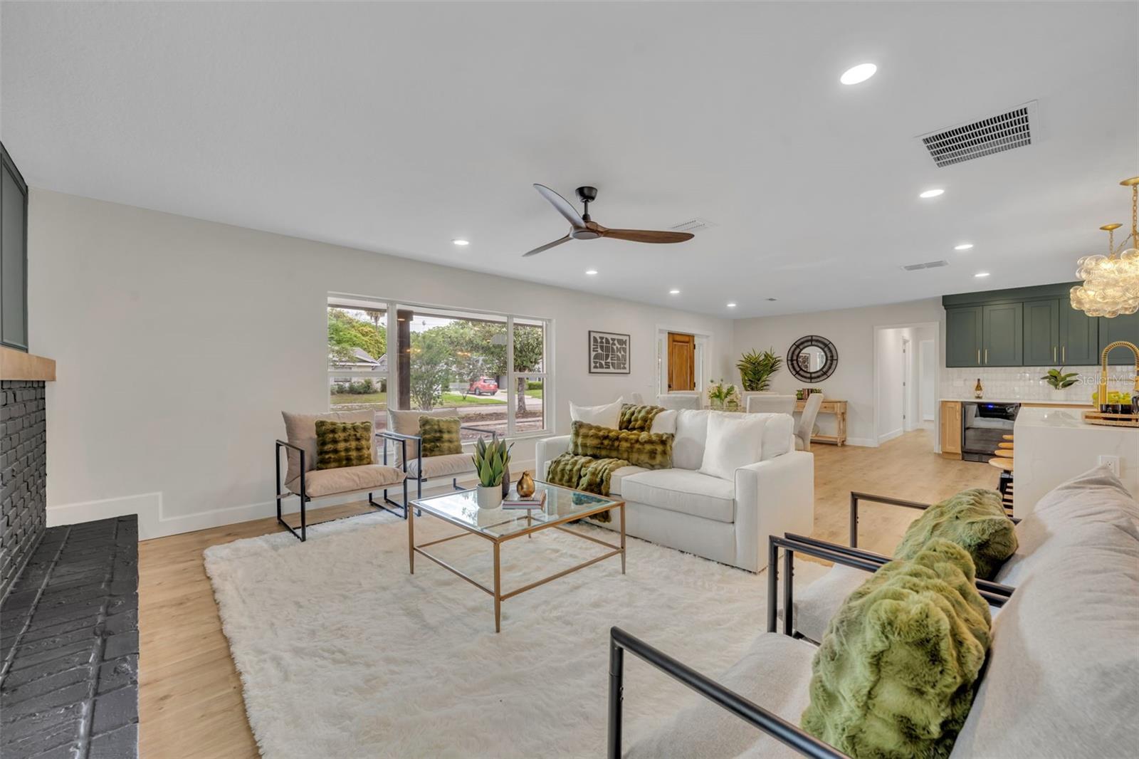 Image 8 of 35 For 350 Cornwall Rd