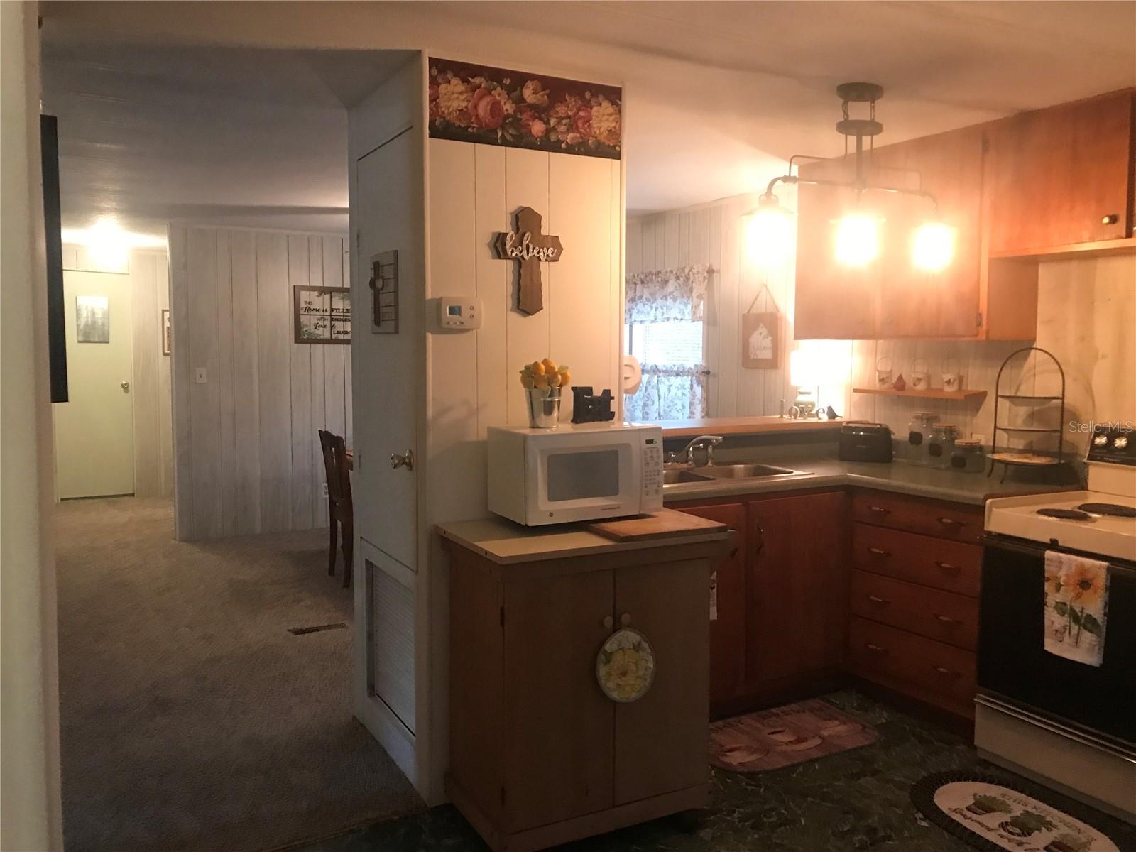 Image 12 of 44 For 118 Millcreek Drive