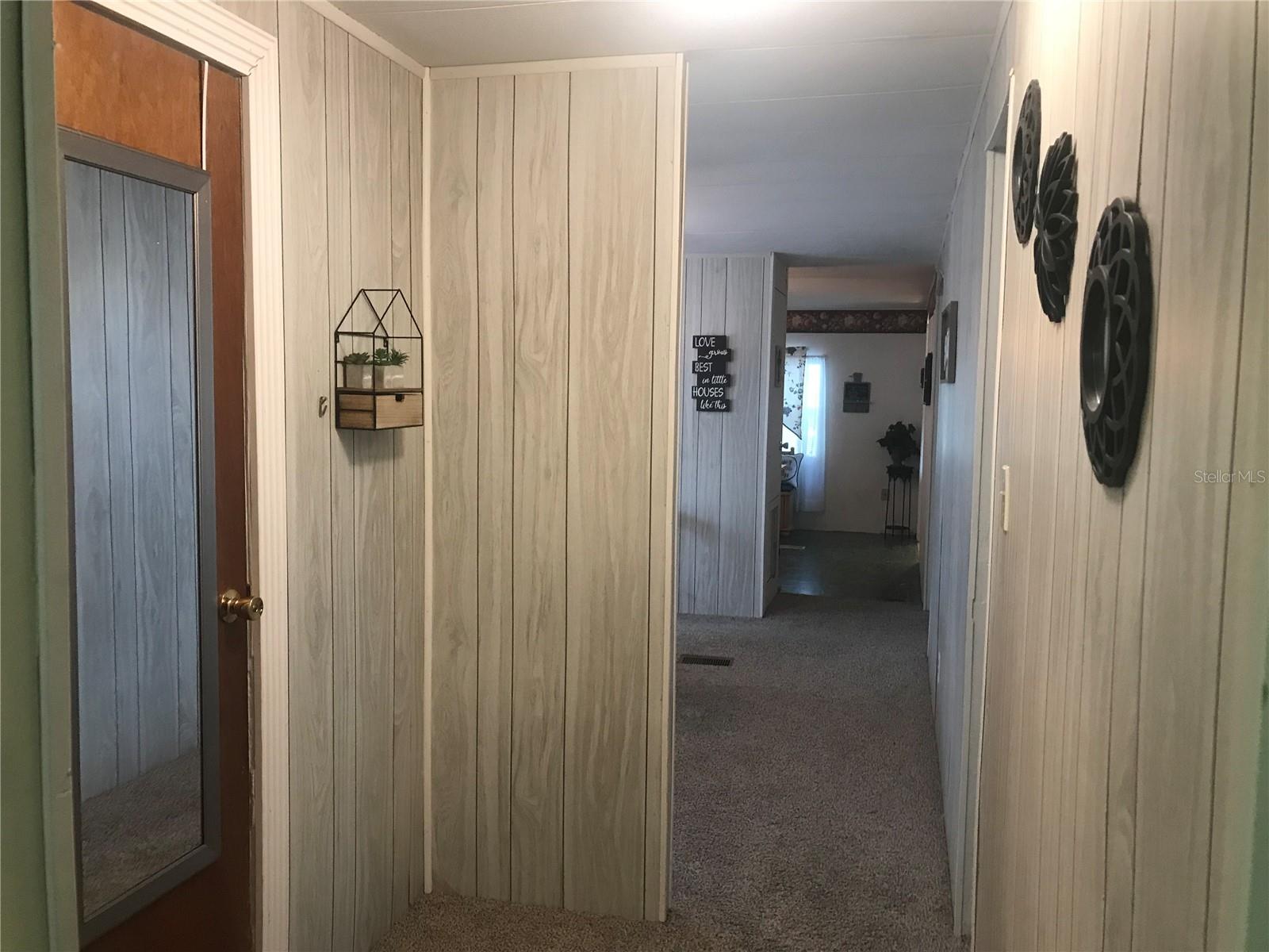 Image 22 of 44 For 118 Millcreek Drive