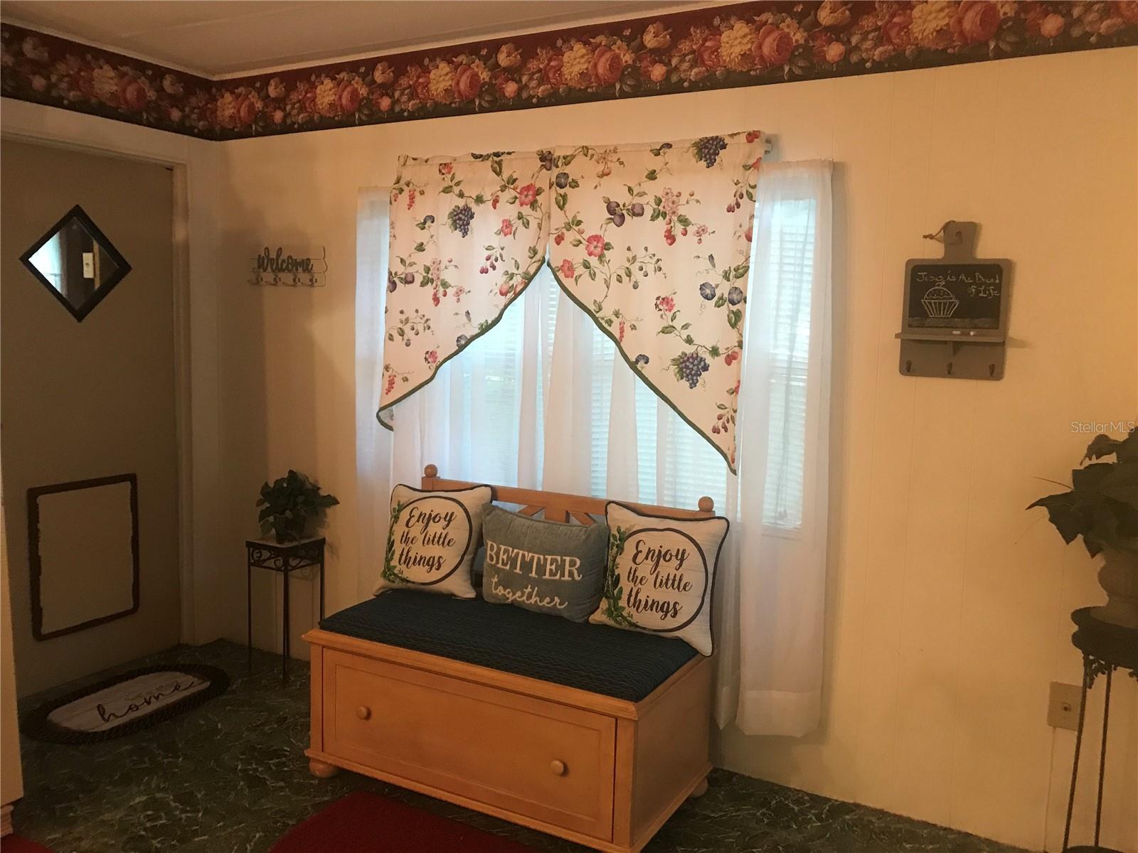 Image 8 of 44 For 118 Millcreek Drive