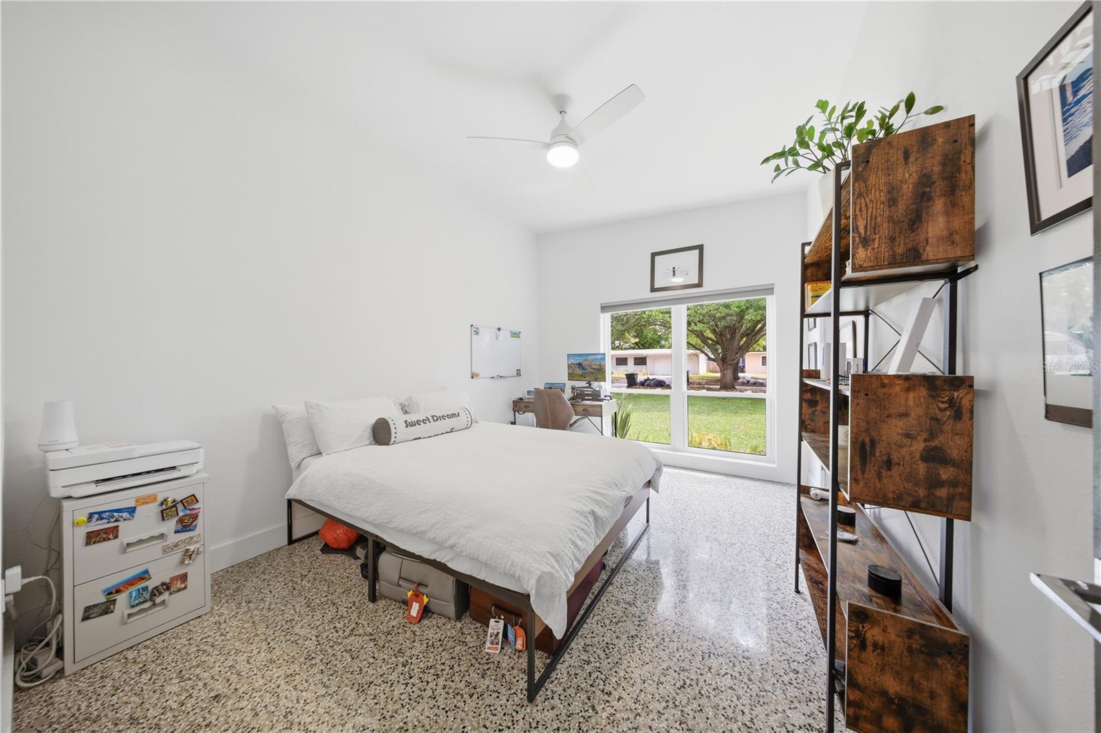 Listing photo id 20 for 1306 Ceylon Drive