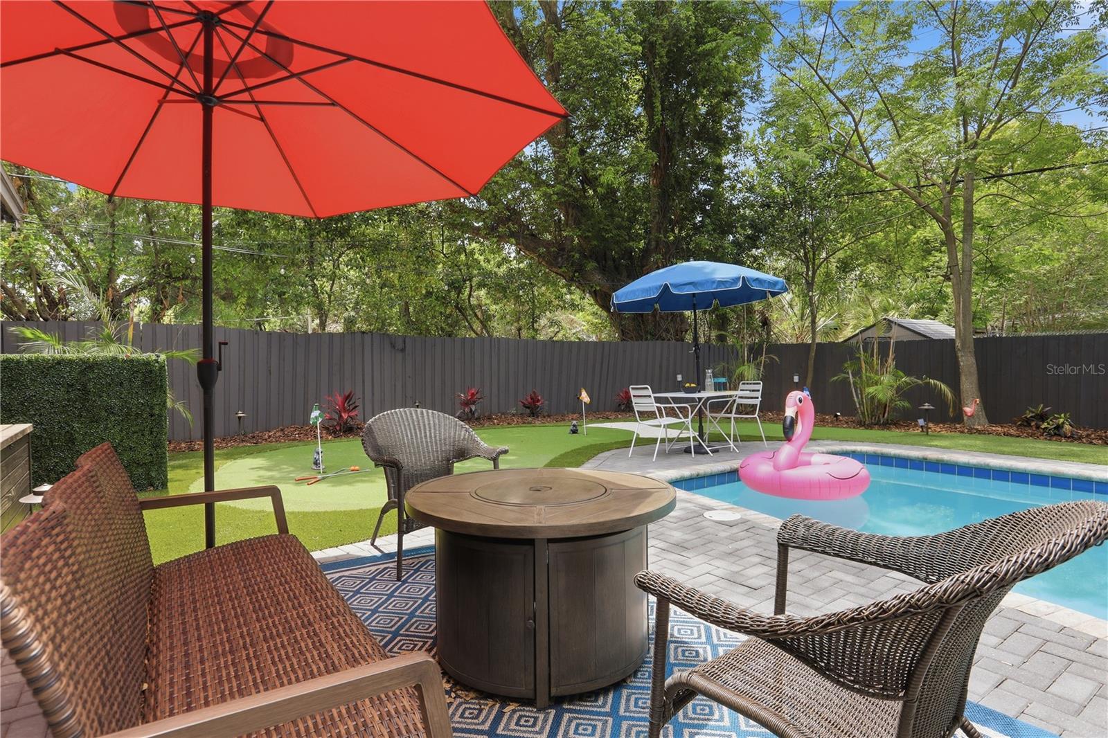 Listing photo id 29 for 1306 Ceylon Drive